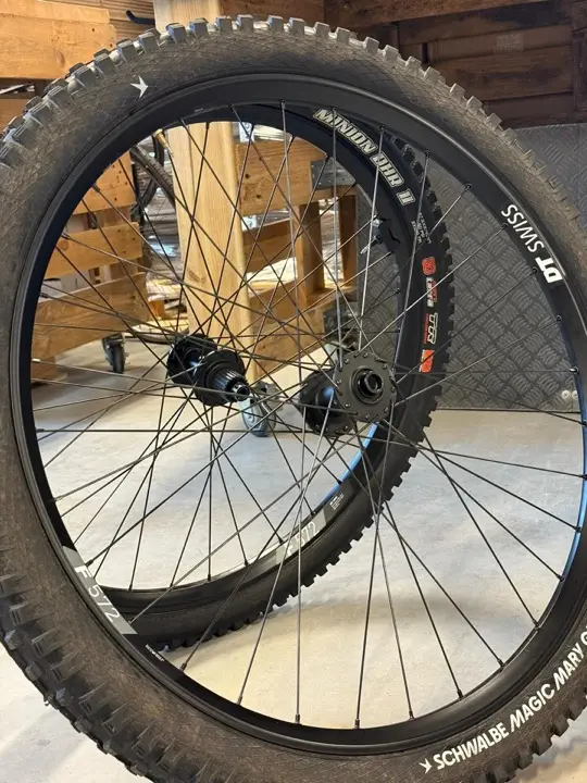 Mullet e-MTB wheels rebuilt with DT Swiss F572 rims