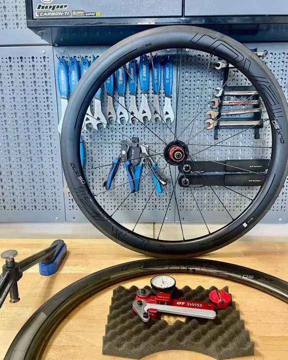 Roval CLX 50 rebuilt with a new rim